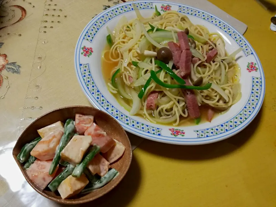 晩ごはん
  - 柿といんげん豆のマヨサラダ
  - スープスパゲティー🍝|korinoさん