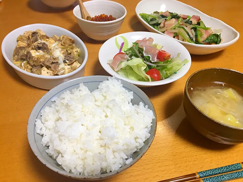 Snapdishの料理写真:牛肉とネギと焼き豆腐の卵とじ|kimikimiさん