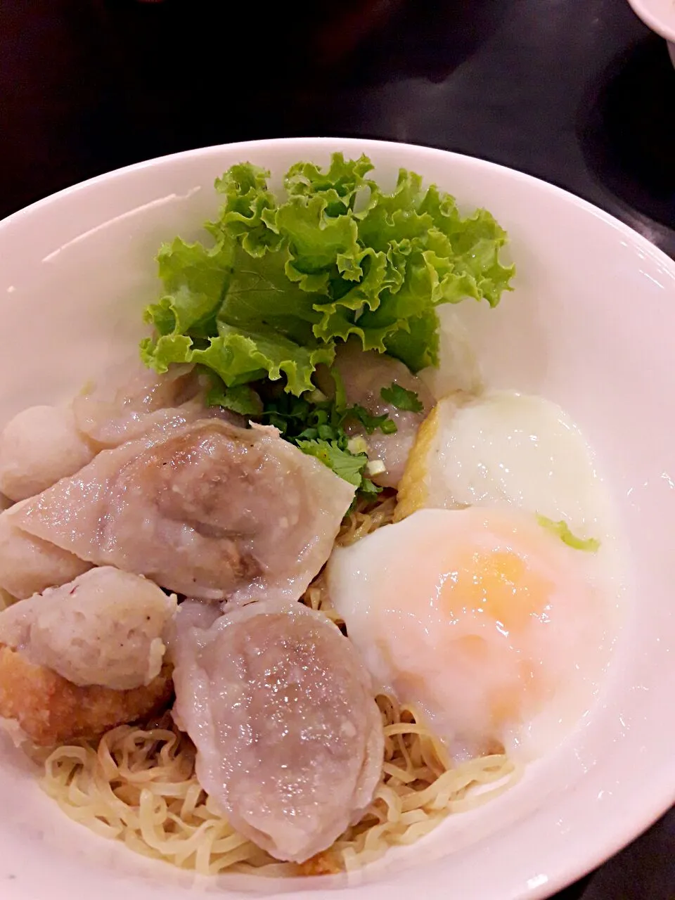 noodle with fish ball and onsen egg|Jeab Lertさん