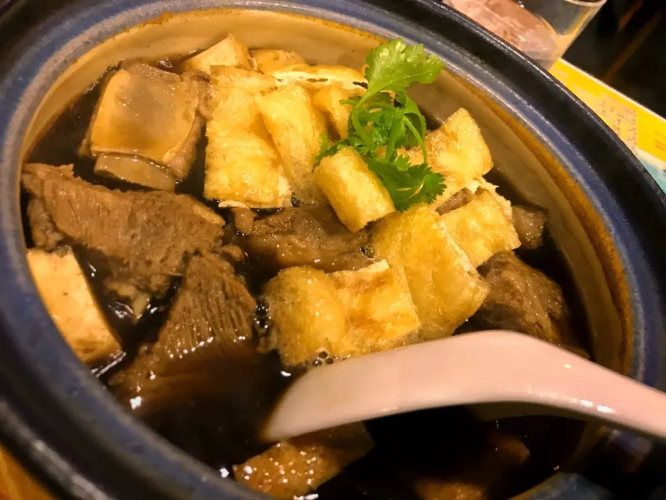 東京で黒肉骨茶満喫！他の料理もうまいし、ココはリピ確定やな。|たけうちさん