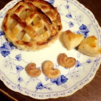 Snapdishの料理写真:アップルパイ🍎|あゅごんさん