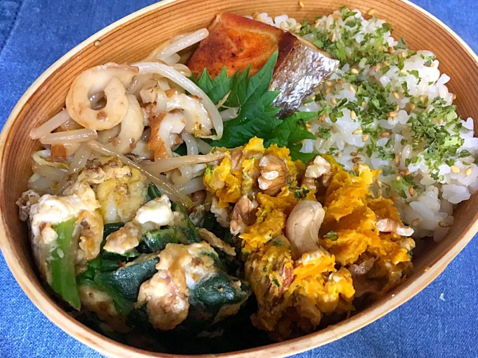 Snapdishの料理写真:焼き鮭弁当|Naoko Miyataさん