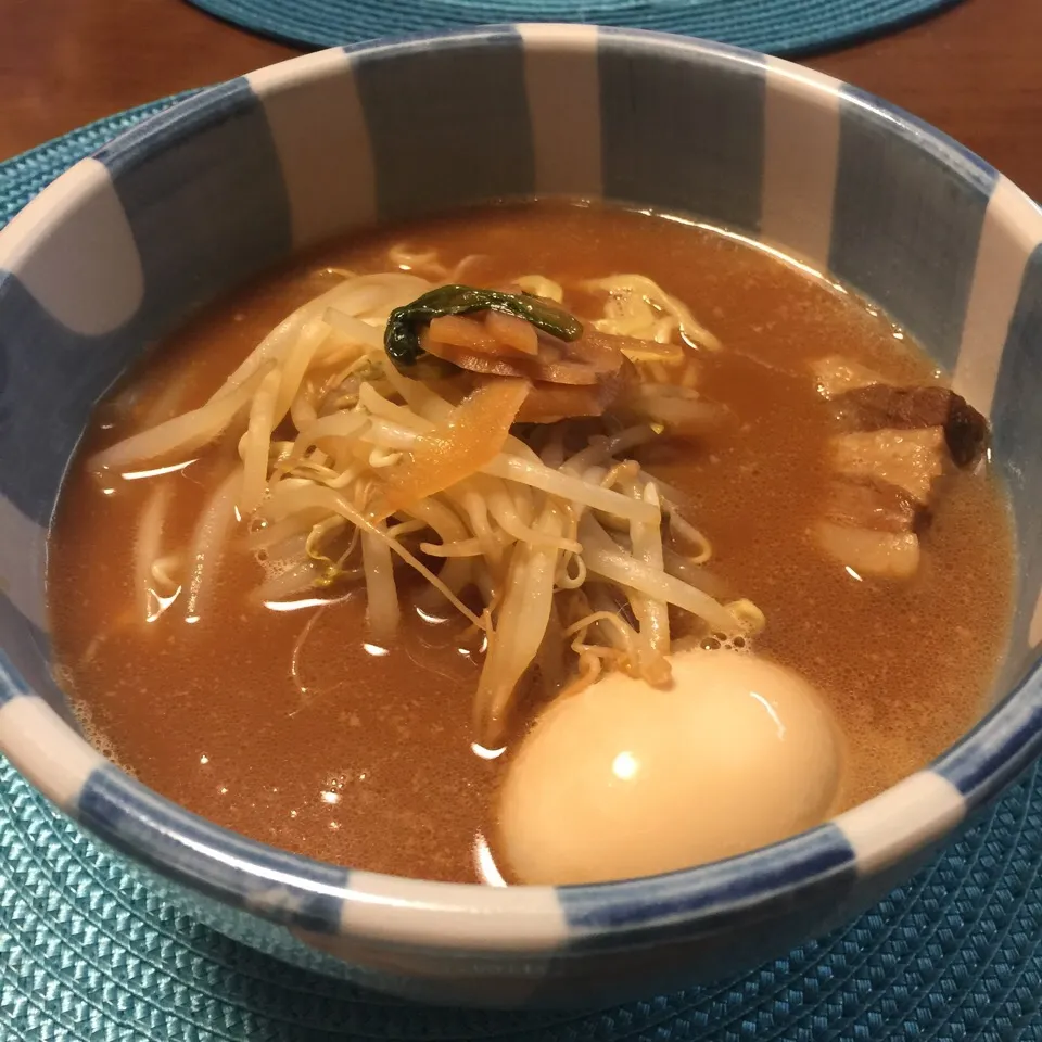 醤油とんこつラーメン|愛ペガさん