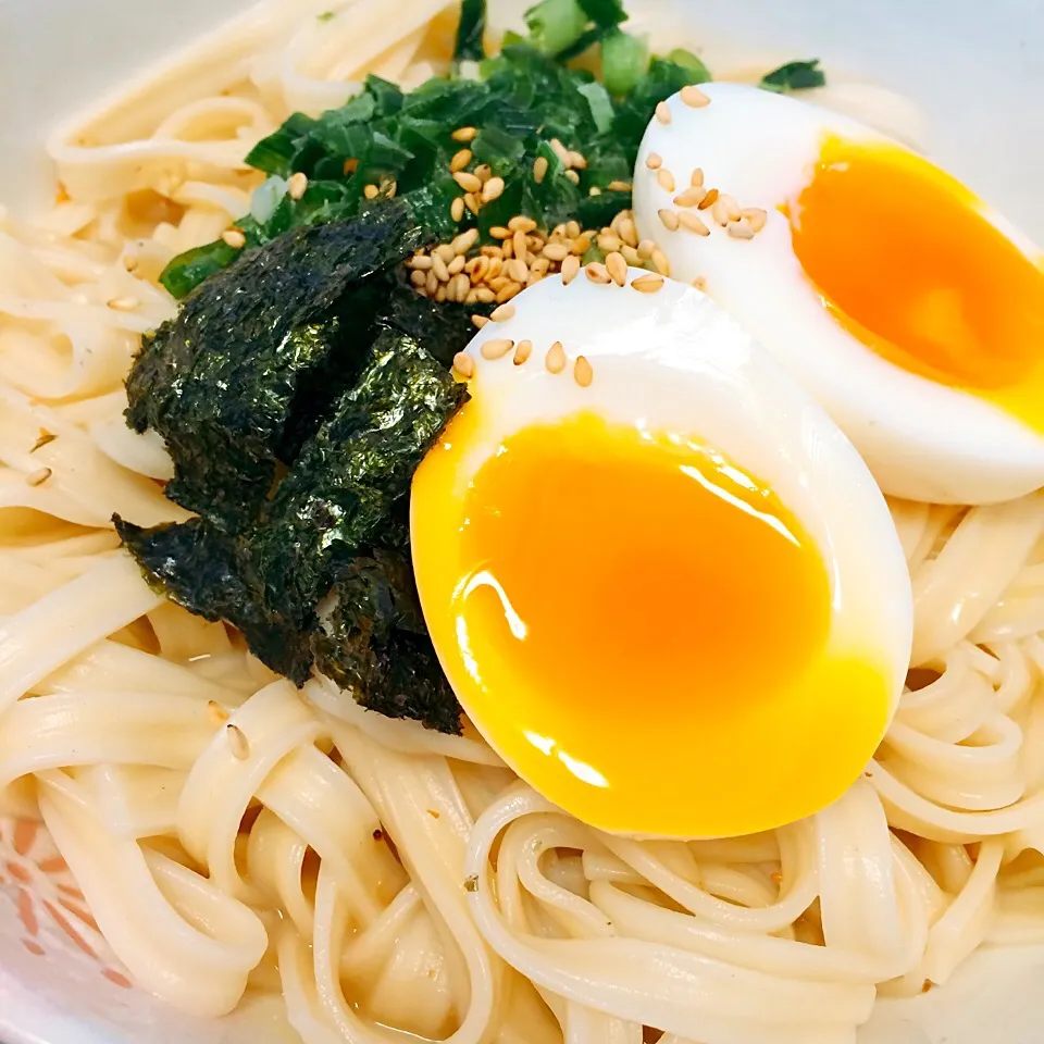 Snapdishの料理写真:ごまドレで簡単うどん|のりこさん