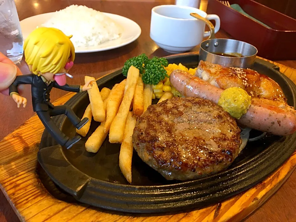 แฮมเบิร์ก ハンバーグ🍖ที่ญี่ปุ่น ร้าน ROYAL HOST ロイヤルホスト|akiさん