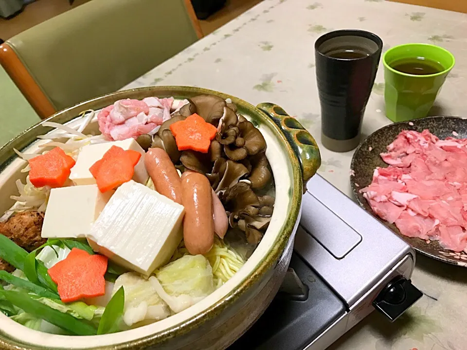 プチっとちゃんこ鍋をあるもの入れて簡単夕飯鍋に😊|makoさん