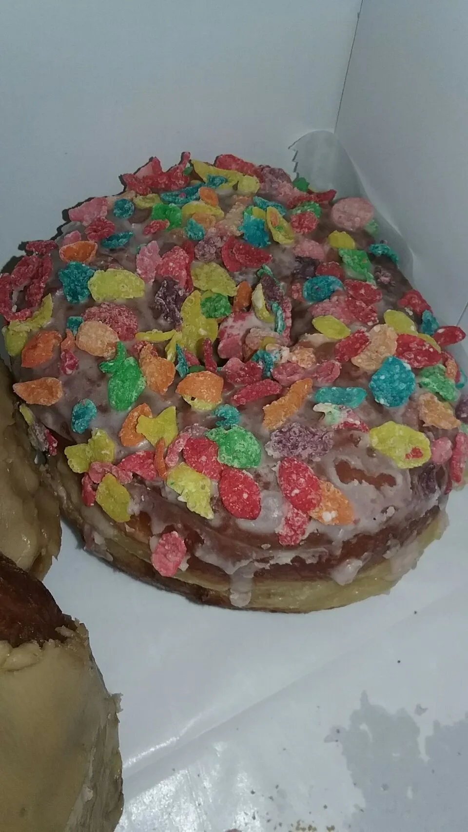 fruity pebbles donut. PVD donuts.|Polly Gelfusoさん