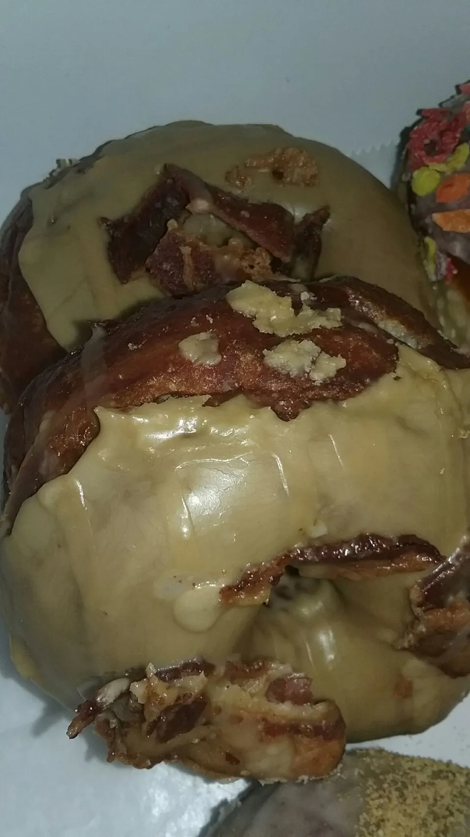 maple bacon donut. PVD donuts.|Polly Gelfusoさん