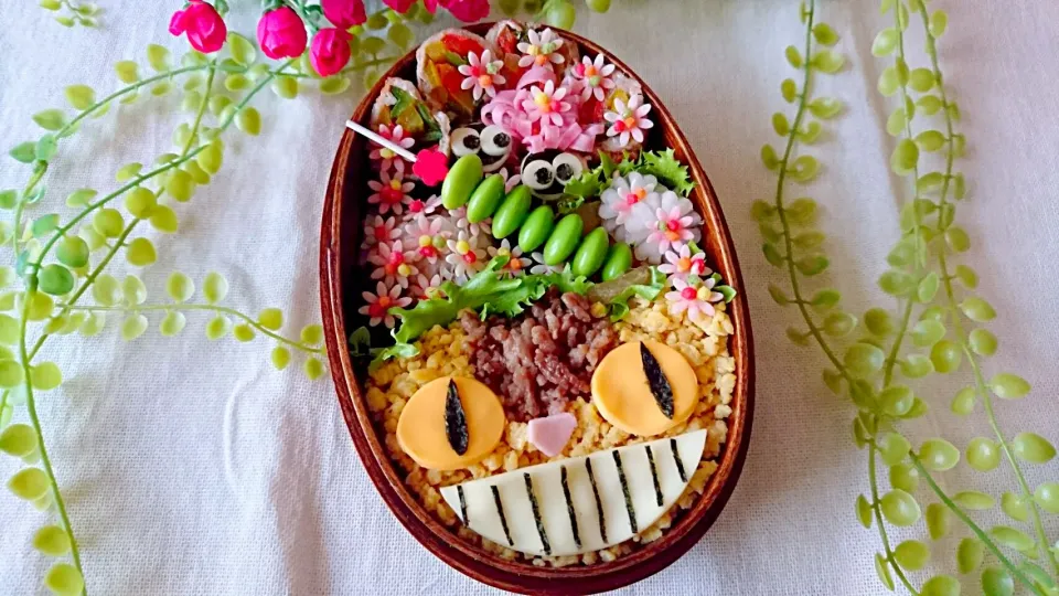 そぼろdeネコバス弁当|よよちさん