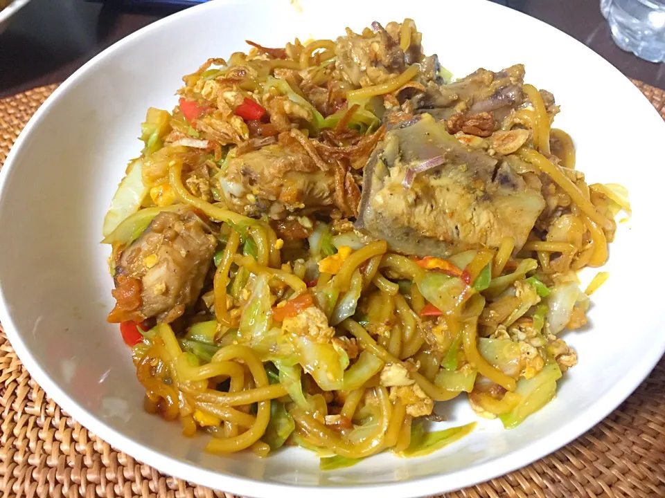 Mie goreng Tulang ayam|yeni kartikasariさん