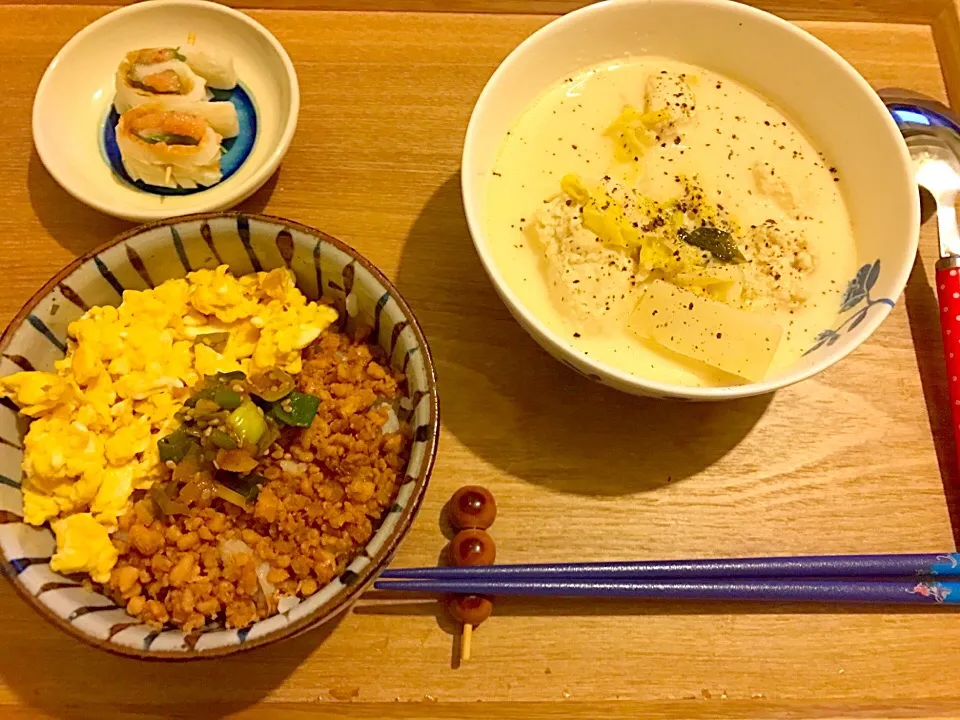 退院後メニュー 夫の夜ご飯  ☆ちくわくるくる(明太マヨ、シソ) ☆ミニそぼろ丼 ☆豆腐鳥つくねと白菜と大根の味噌入り和風クリームスープ|☆アスカ☆さん