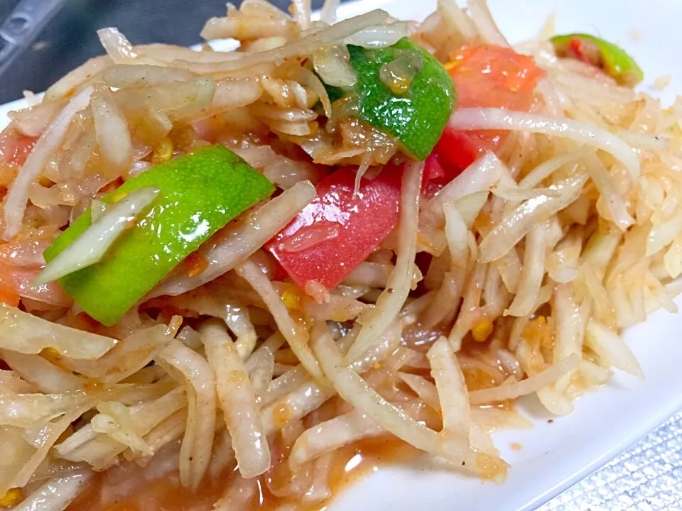 Snapdishの料理写真:Everyday papaya salad|yeni kartikasariさん