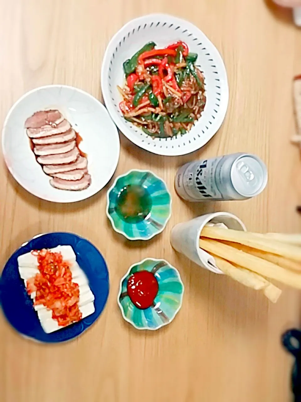 dinner time♪夫との晩酌🏠😳🍺　#shrimp & cheese stick,  #smoked duck #tofu kimchi # chinese beef stir fry with oister sauce #happy tummy #toast with asahi beer|nene_rozieさん