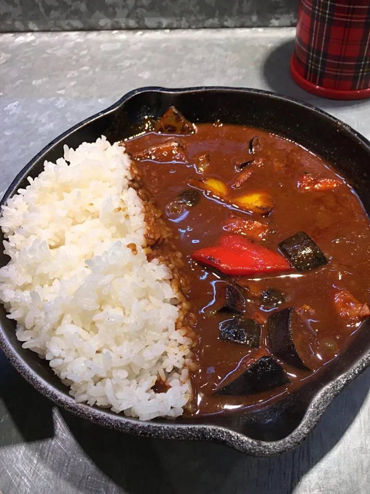 Camp expressの揚げナスとベーコンのカシミール風カレー＠品川駅|Yasuhiro Koikeさん