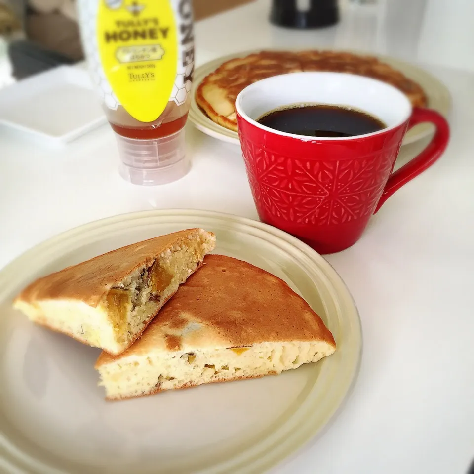 安納芋入りホットケーキとタリーズコーヒー☕️ホリデーロースト|nokorinさん