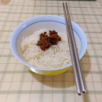 noodles with vegetarian gravy #lunch|Ariel Shenさん