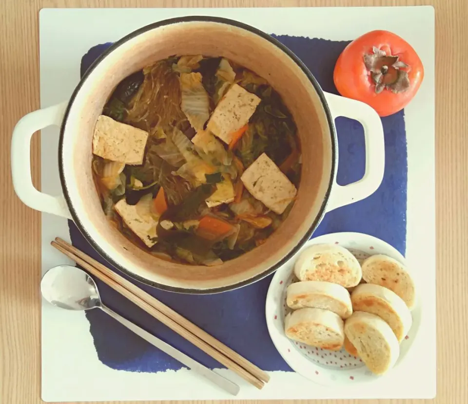 Breakfast: vegetable soup, fried buns.|Liciaさん