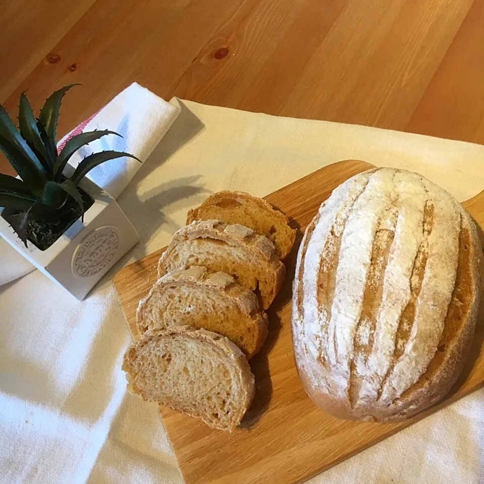 sakurakoさんの料理 自家製酵母ストレートでミルクハース💕|ba.a.ba_キッチンさん