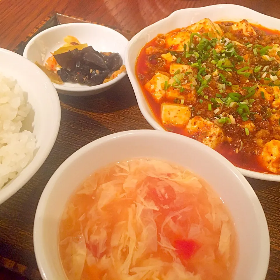 今日のランチは銀座で辛い麻婆豆腐set✨|Seikoさん