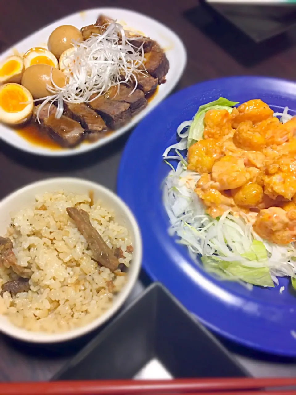 牛バラ煮込み エビマヨ 牛タンご飯|おおつか さよりさん