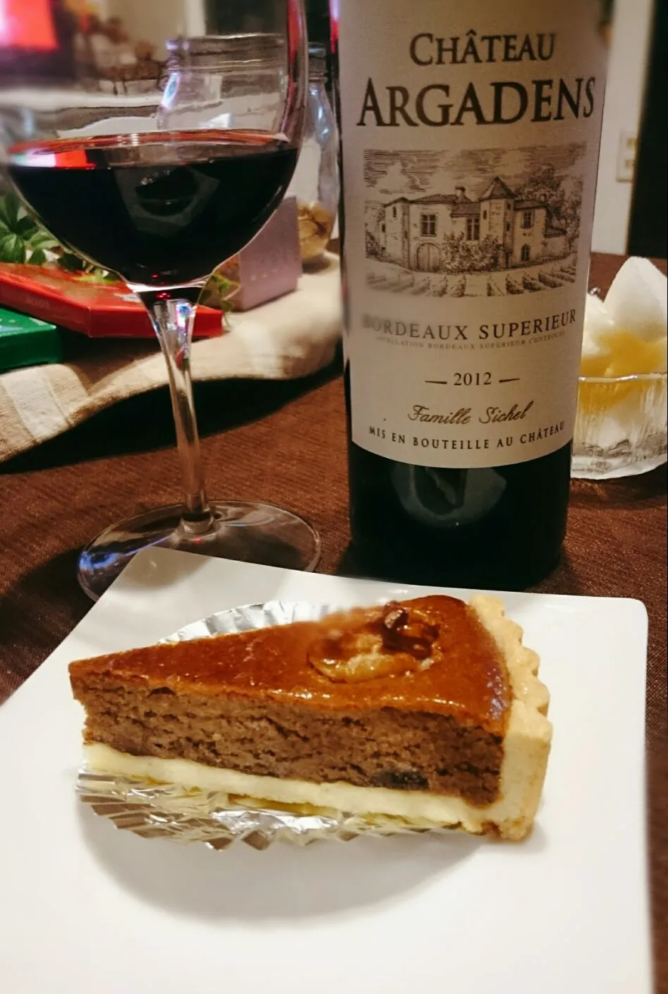 クルミのタルト🍰で赤🍷＼(^o^)／|ナムナムさん