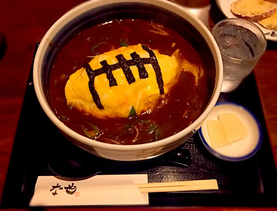 水道筋商店街の”うどん な也”の
「牛すじカレーうどんぶり」|muutさん