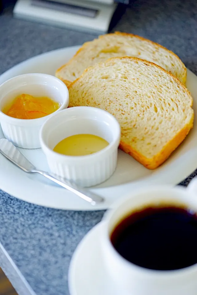 グラハム粉入り自家製食パン|ユキ❄︎ミライさん