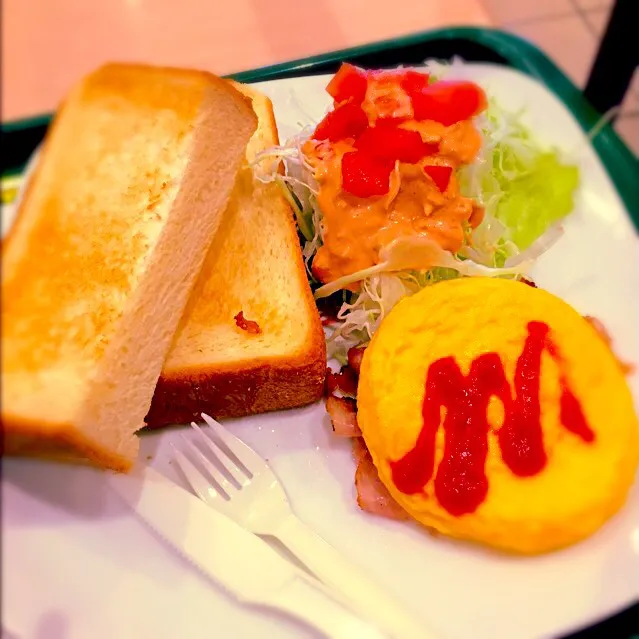 Snapdishの料理写真:朝ごはんat伊丹空港✈️|Roseさん