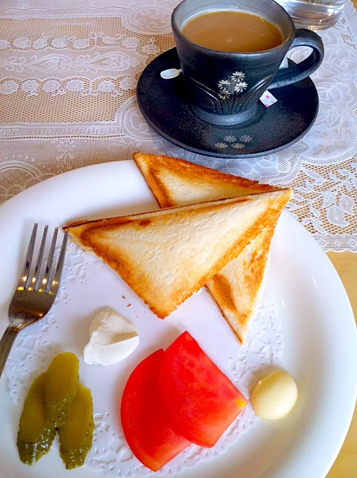 Aussie Sandwiches Breakfast Plate ☕️|Lone Pineさん