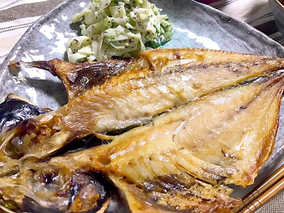 とろあじの開き🐟蓮根と胡瓜のゆかりマヨ和え|まつばさん