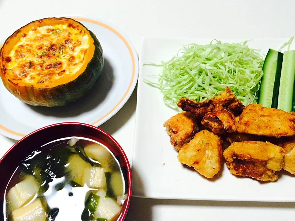 鶏の唐揚げ
かぼちゃの丸ごとグラタン
麩とワカメのお味噌汁|あいさん