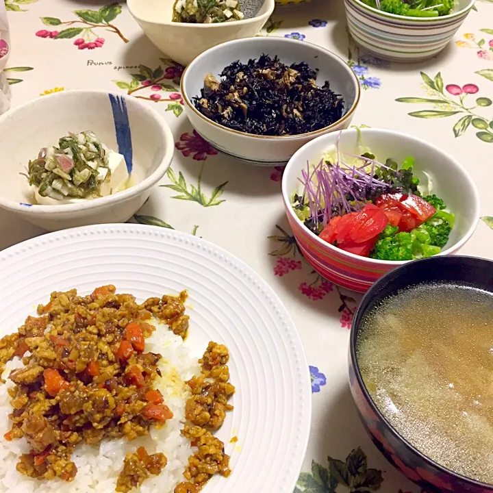 ドライカレーと薬味どうふ、キャベツと舞茸のスープ|Sawaさん