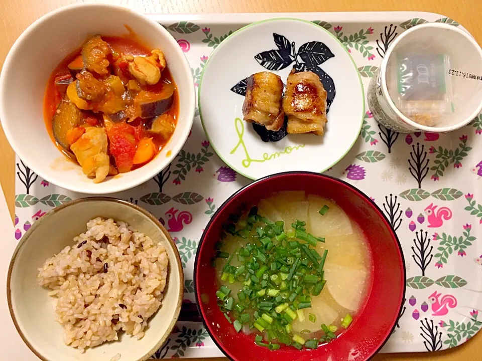 11月13日
ラタトゥイユ
豚肉の梅しそ巻き
納豆
大根のお味噌汁
玄米|あちゃんみんさん