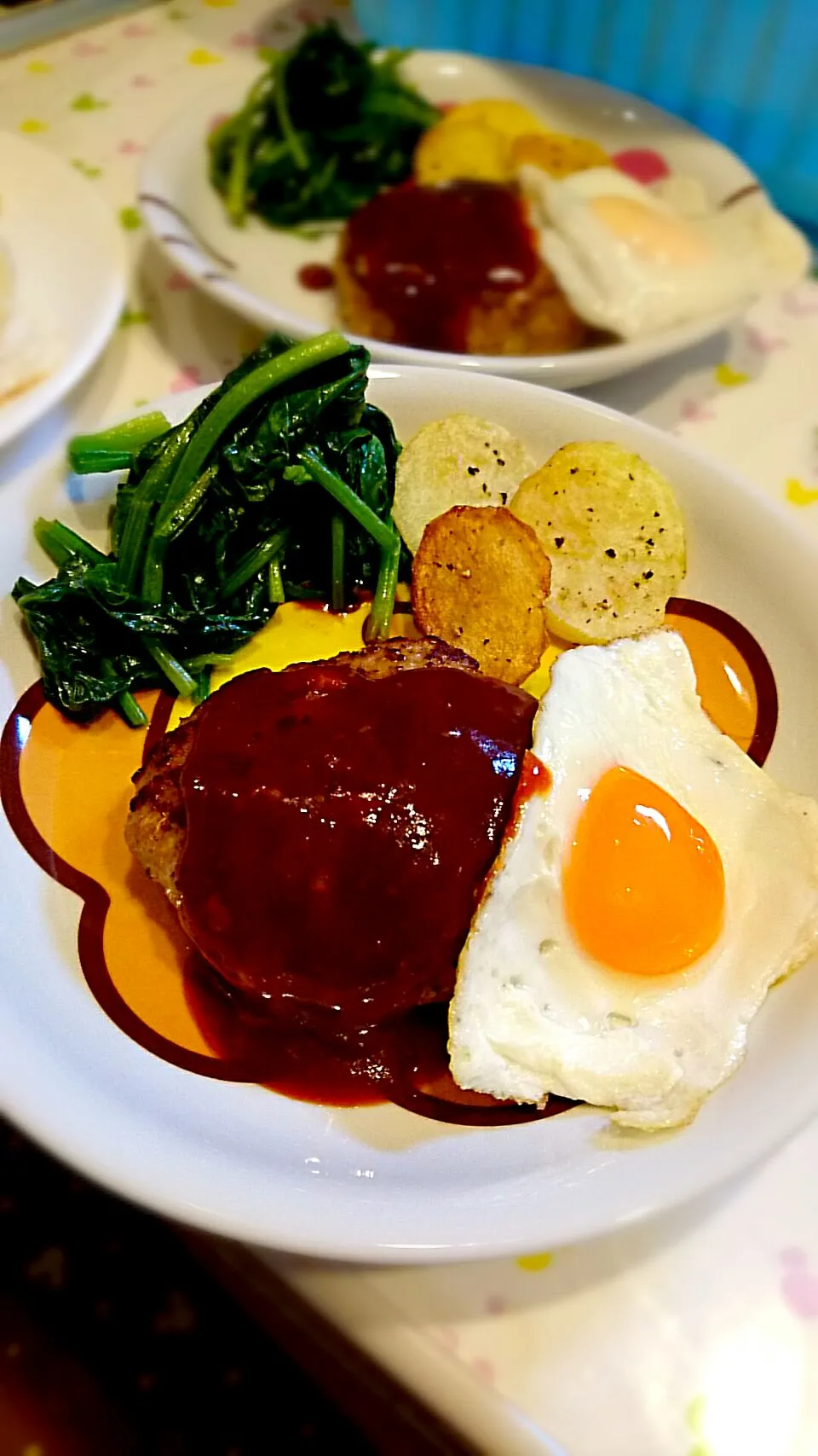 Snapdishの料理写真:目玉焼きハンバーグ|よちやまさん