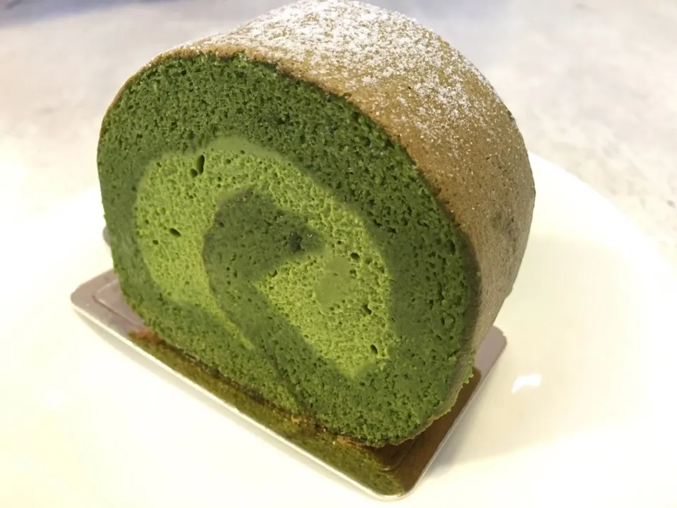 Matcha roll from Dulcet & Studio, Liang Court|coxiella24さん