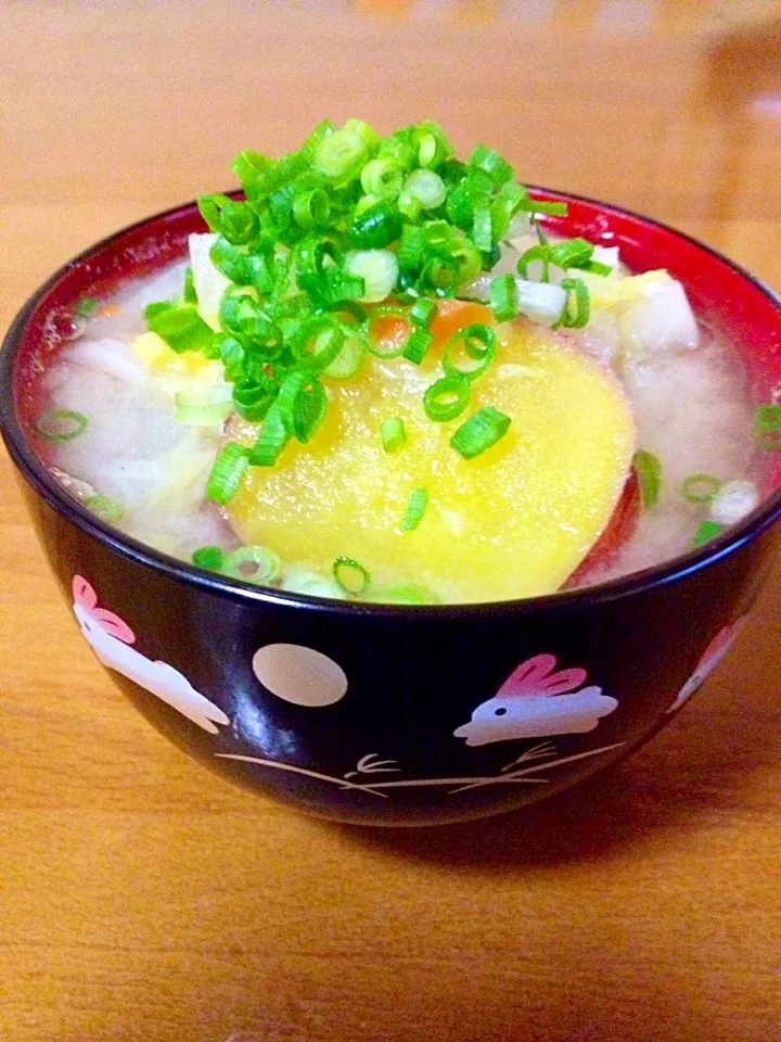 さつまいも🍠の具沢山味噌汁💕|まいりさん