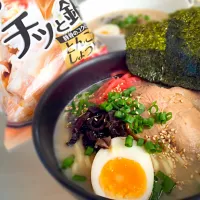 “プチっと鍋 とんこつしょうゆ ” の豚骨ラーメン🍜