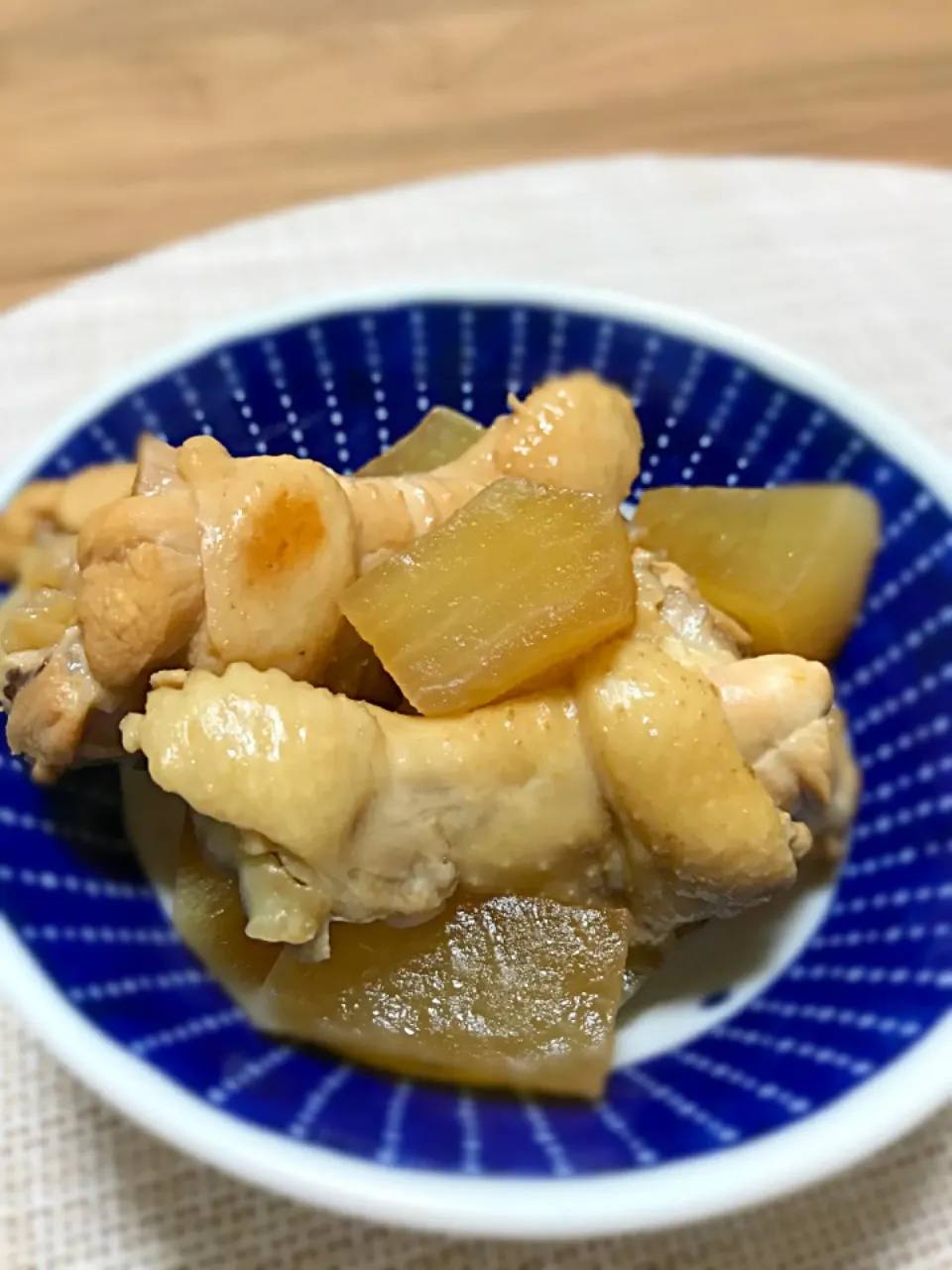 Snapdishの料理写真:鶏と大根の煮物|Saoriさん