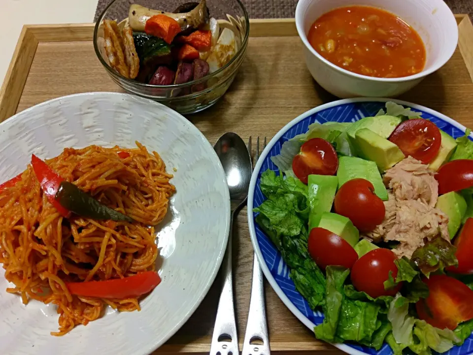 ナポリタン&アボカドフレッシュサラダ定食|vege食堂さん