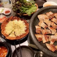 Snapdishの料理写真:新大久保のKorean❤️サムギョプサル最高😘😘|Nanaさん