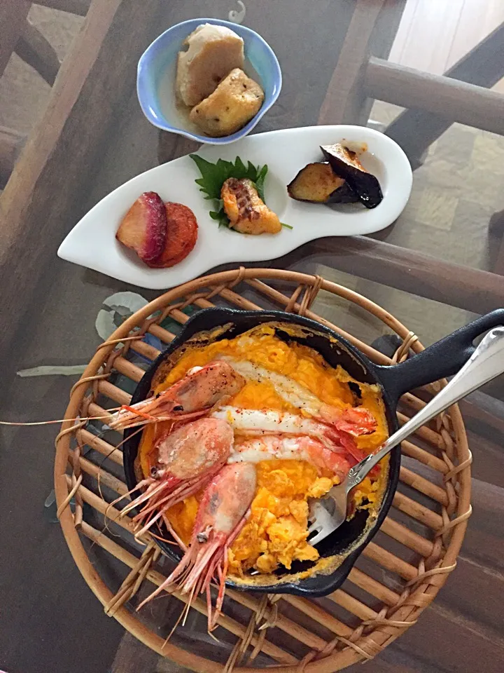 海老の卵とじ。ヘダイ🐟と野菜の豆板醤入り揚げ出し。里芋とがんものおでん。|Kumi_loveさん