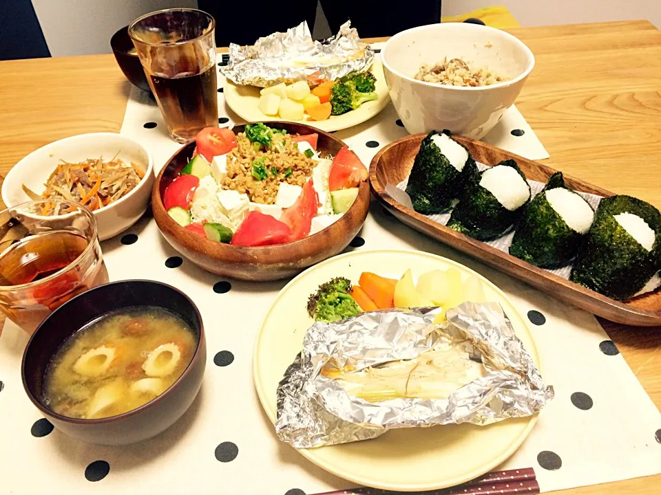 Snapdishの料理写真:＊🍙鮭のホイル焼きとおにぎり🍙＊|ちょこあや＊*さん