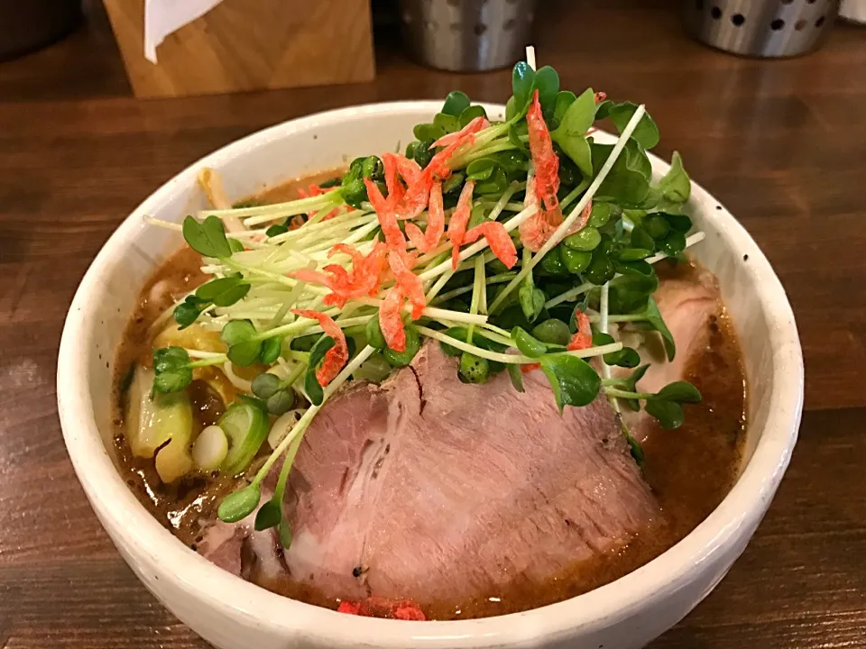 あっつあつ札幌海老味噌ラーメン|マハロ菊池さん