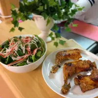 Snapdishの料理写真:Simple Fried Chicken and Vegetable Salad|Rumi Yoshitakeさん