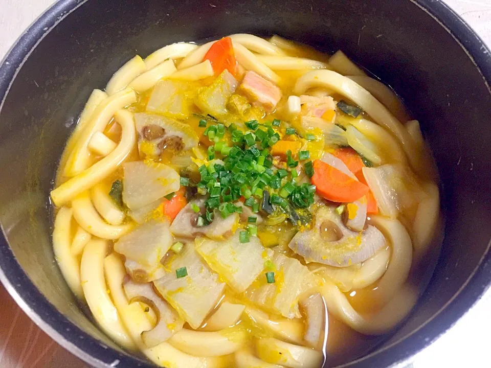 昨日の白味噌スープに麺つゆプラスDE煮込みうどん😊|tabyさん