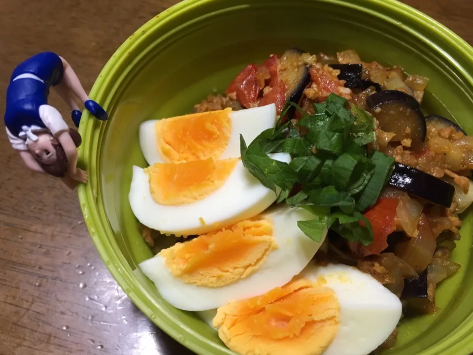 キーマカレー丼！今日は実習発表だから根詰めて頑張らな(｀・ω・´)|もっつぁさん