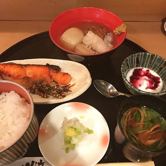 Snapdishの料理写真:おでん定食|r1990297さん