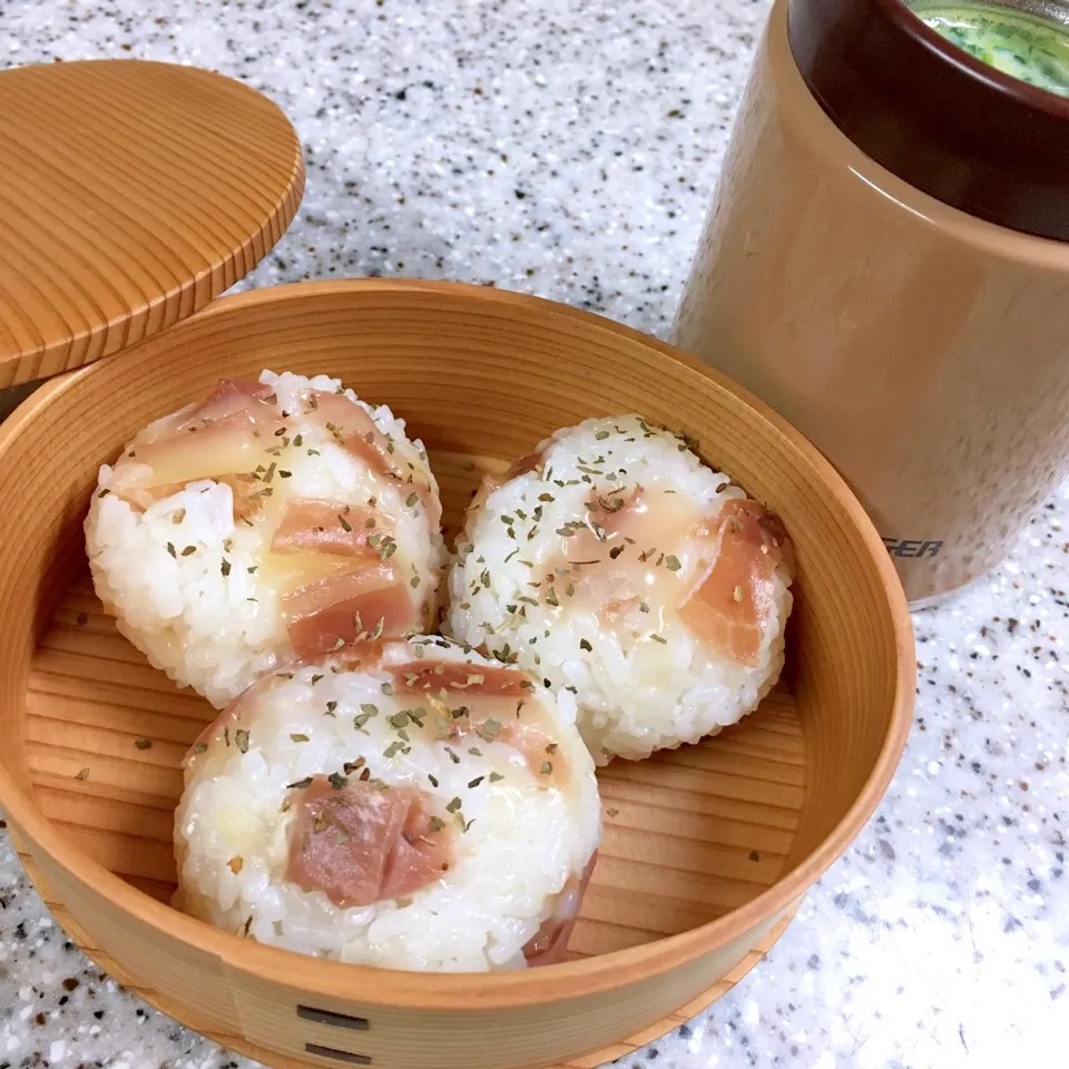 20161115 tue・王子の塾お迎え弁◡̈⋆＊チーズ生ハムおむすび|《 Rie 》pochiko3xxxさん