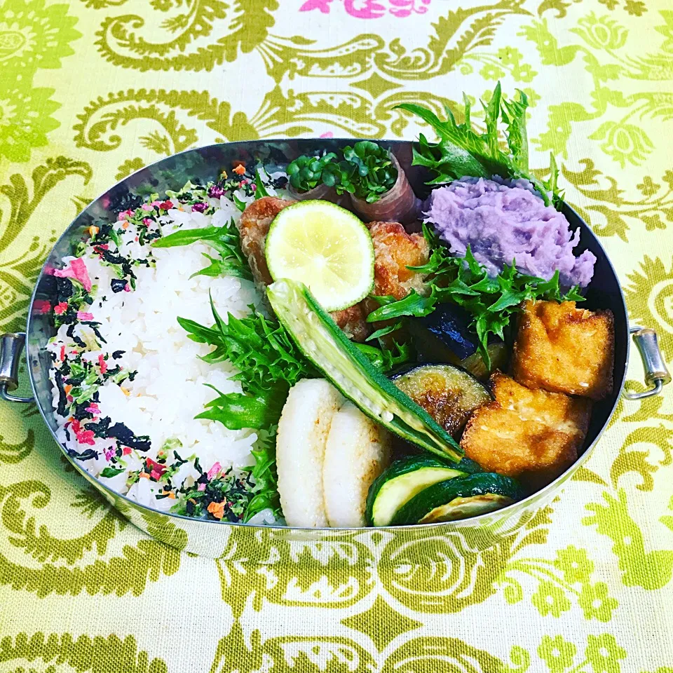 Snapdishの料理写真:2016・11.16 w ☀︎
おはようございます。
今日の娘さん弁当🍱|かずちんさん