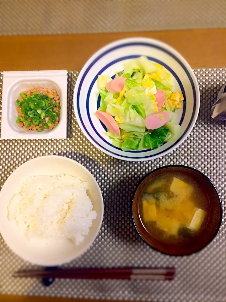 キャベツと魚肉ソーセージと卵の炒め物|ぱぴこさん